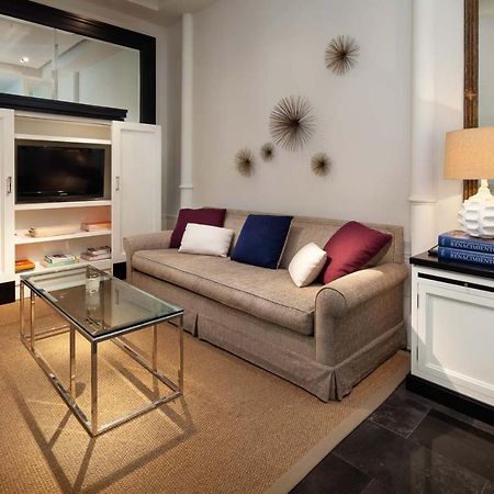 Elegante Apartamento Plaza Constitucion Malaga Exterior photo