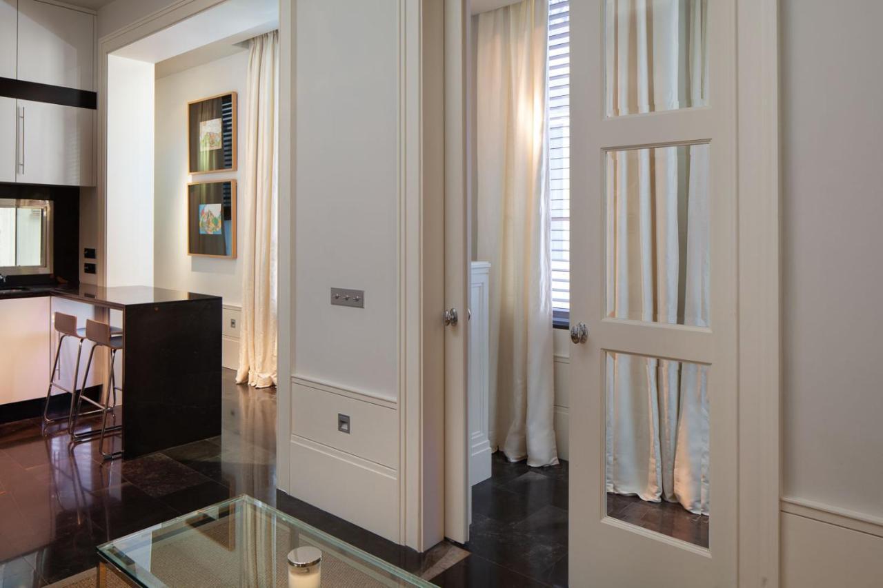Elegante Apartamento Plaza Constitucion Malaga Exterior photo