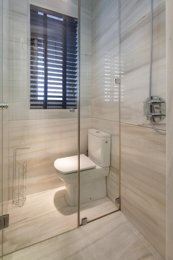Elegante Apartamento Plaza Constitucion Malaga Exterior photo